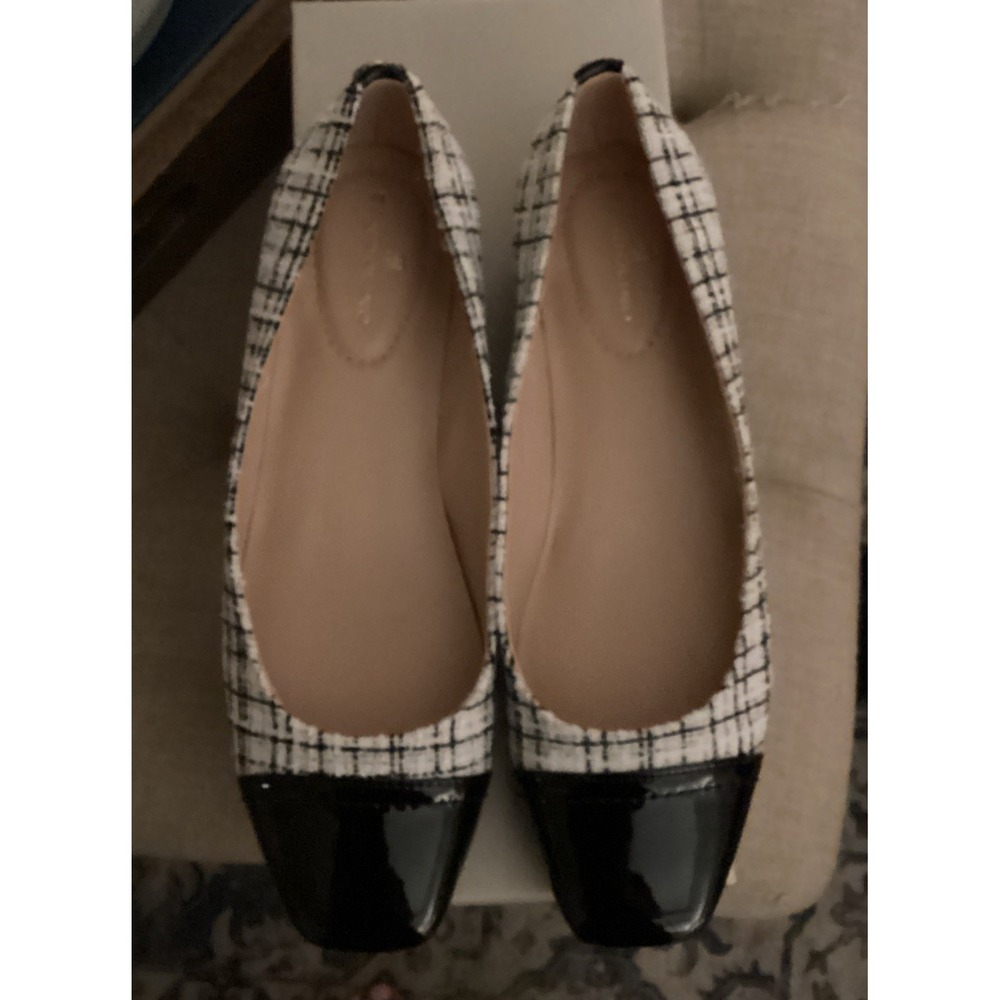 Bandolino Womens 8 Ballet Flat Patent Cap Toe Tweed White Black Fabric Taprinz